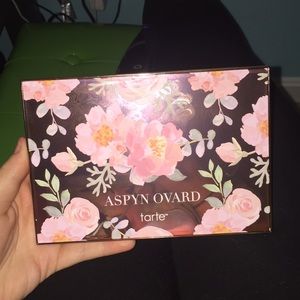Tarte X Aspyn Ovard eye and cheek palette!!